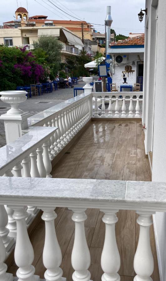 Ulyana - Ancient Greece In Center *